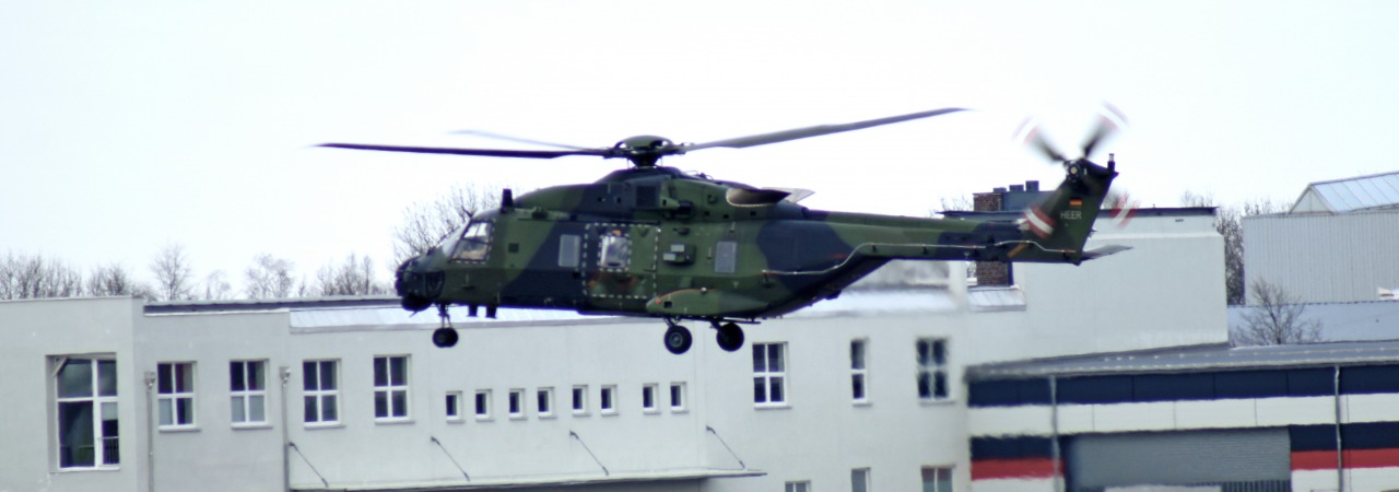 NH90_flying